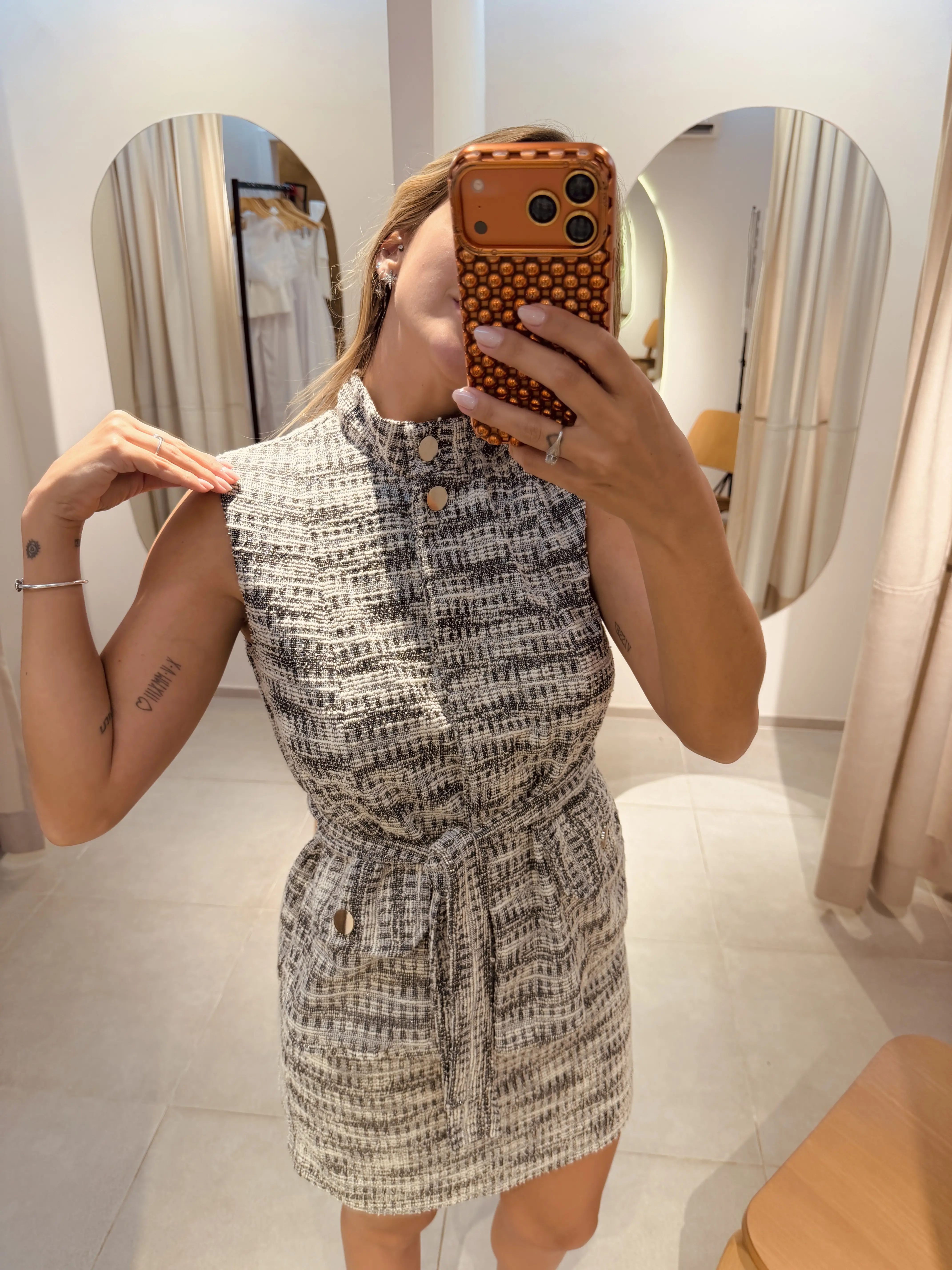 Short Saia Beta
